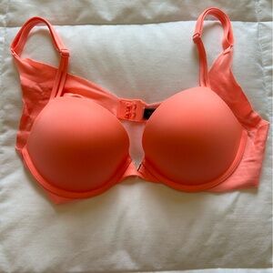 Victoria's Secret Coral Molded T-Shirt Bra
